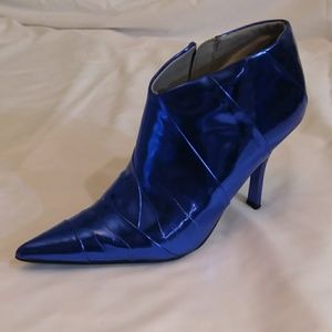 Qupid Metallic Blue Ankle Boot Sz 8.5